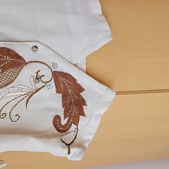 Chinese design Formal Blouse - Picture 4 of 4